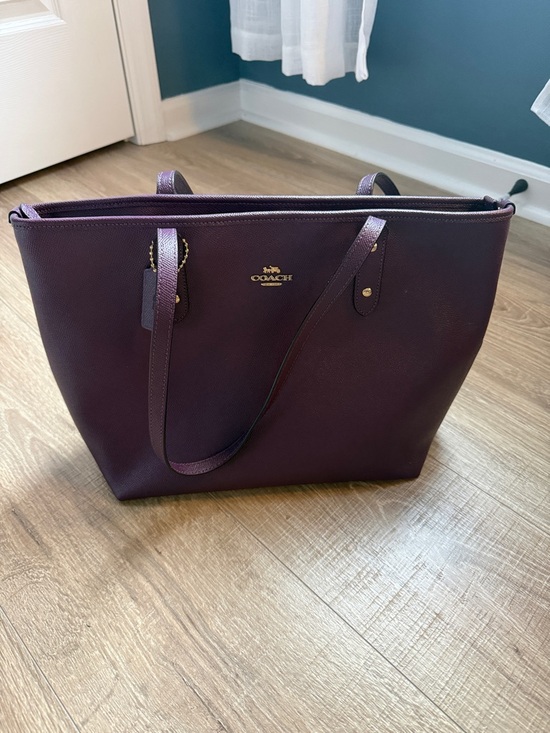 Coach Handbags - COACH Plum Leather Town Tote with Gold Hardware and Logo
